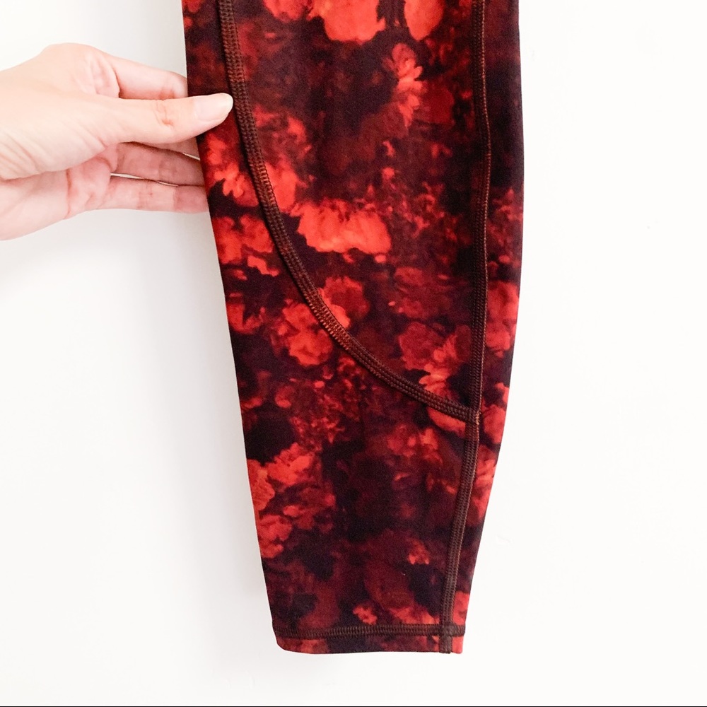 ⚡️FLASH SALE⚡️ Athleta Rainier Printed Tight Frozen Floral Red - Picture 5 of 16
